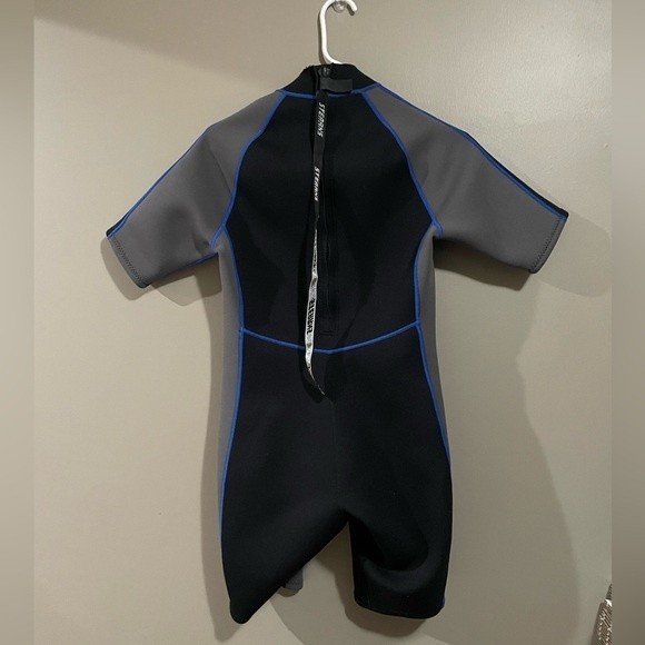 Stearns Adult Neoprene Short Sleeve Wetsuit Small - Picture 2 of 6